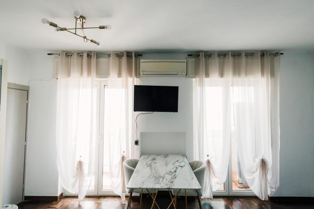 Apartment 90 Upmurat Top Floor - City Center & Seaview Bari